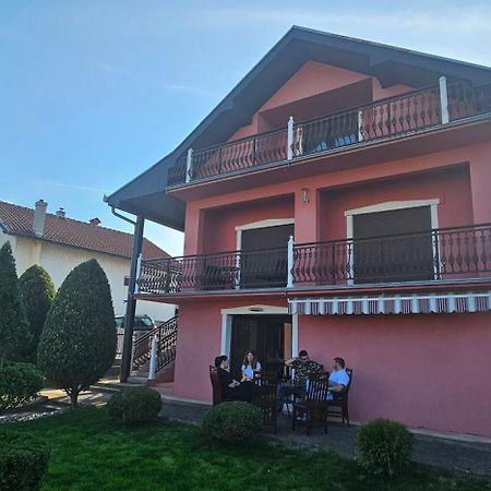 Guest House Lona Голубац Экстерьер фото