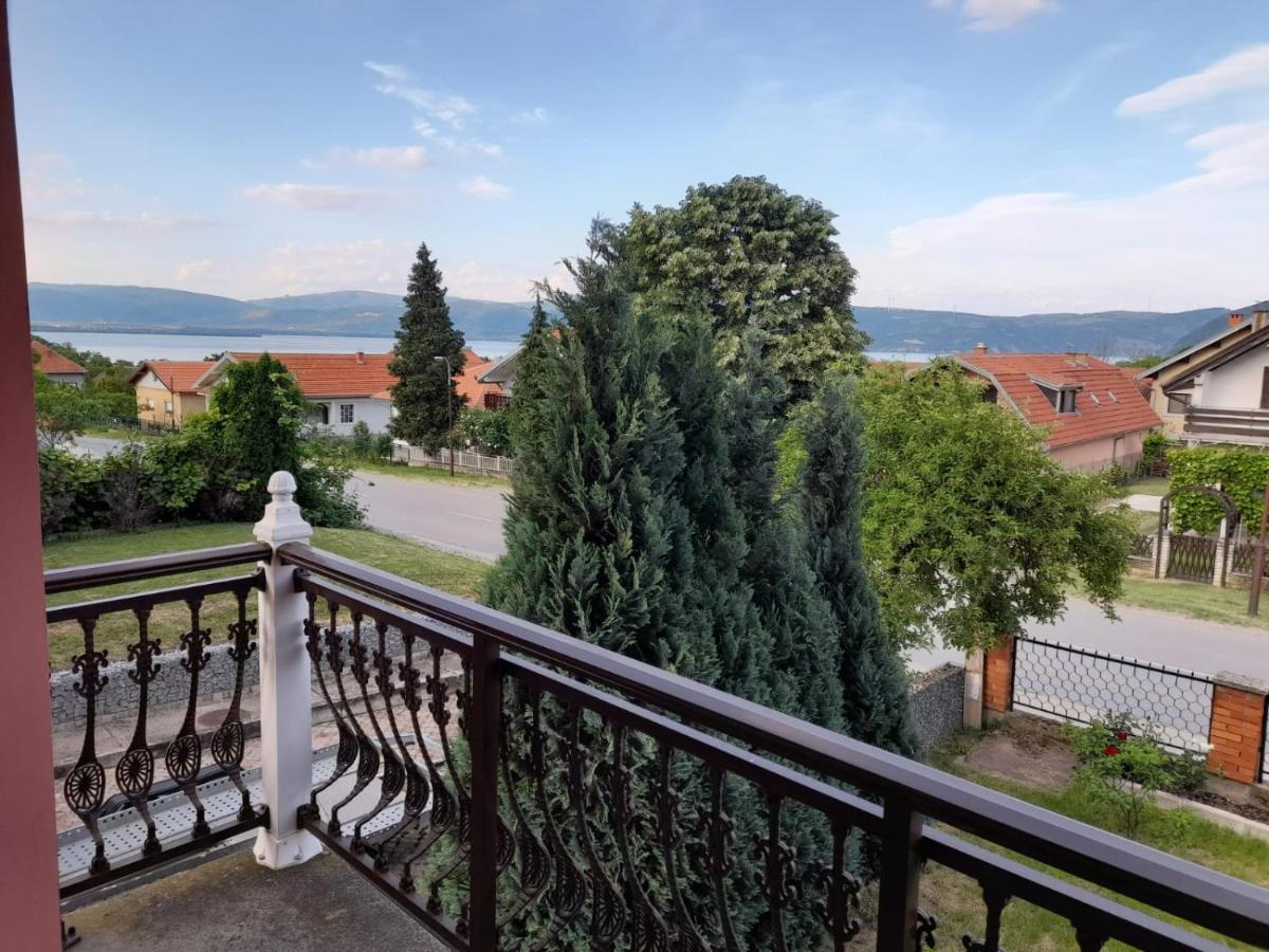 Guest House Lona Голубац Экстерьер фото