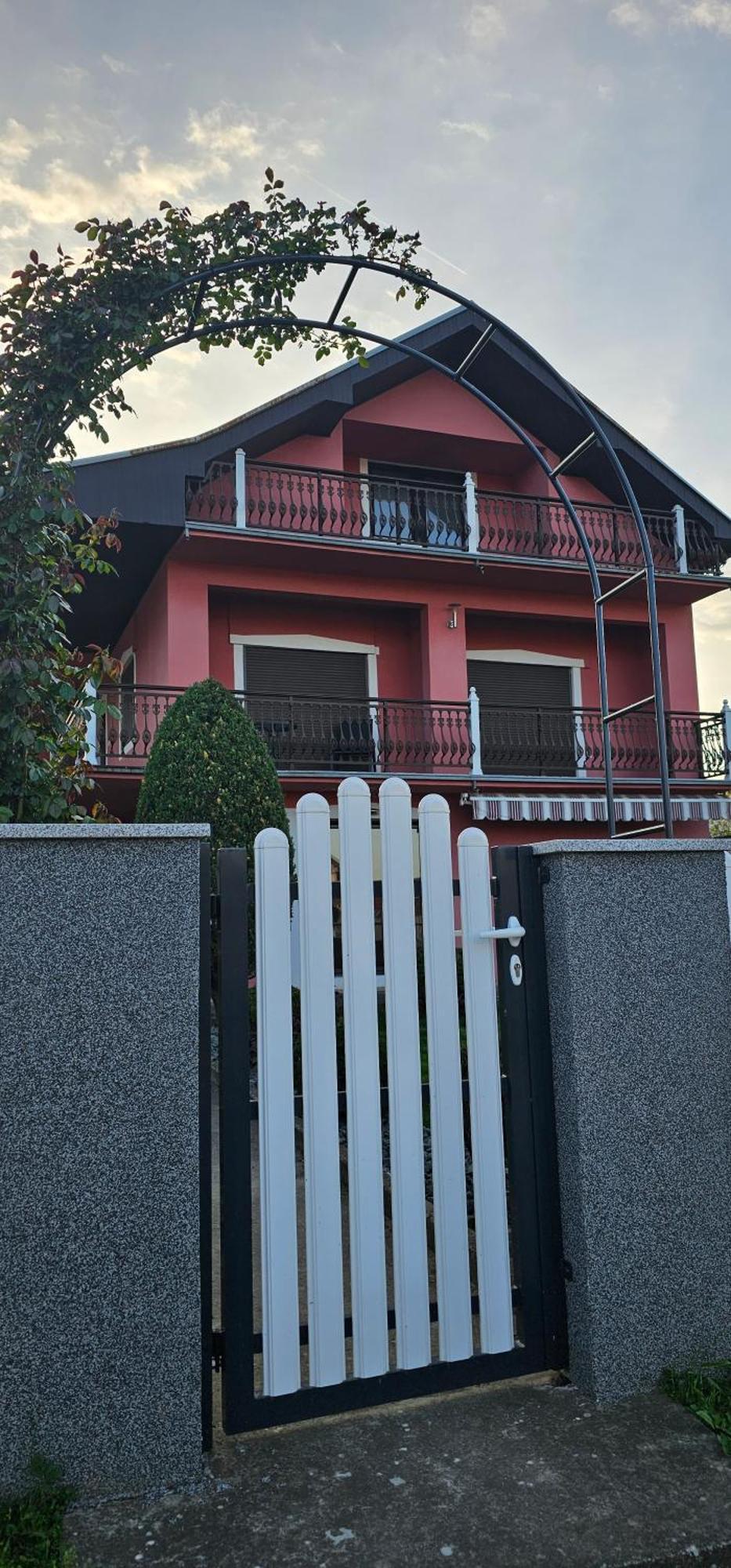 Guest House Lona Голубац Экстерьер фото